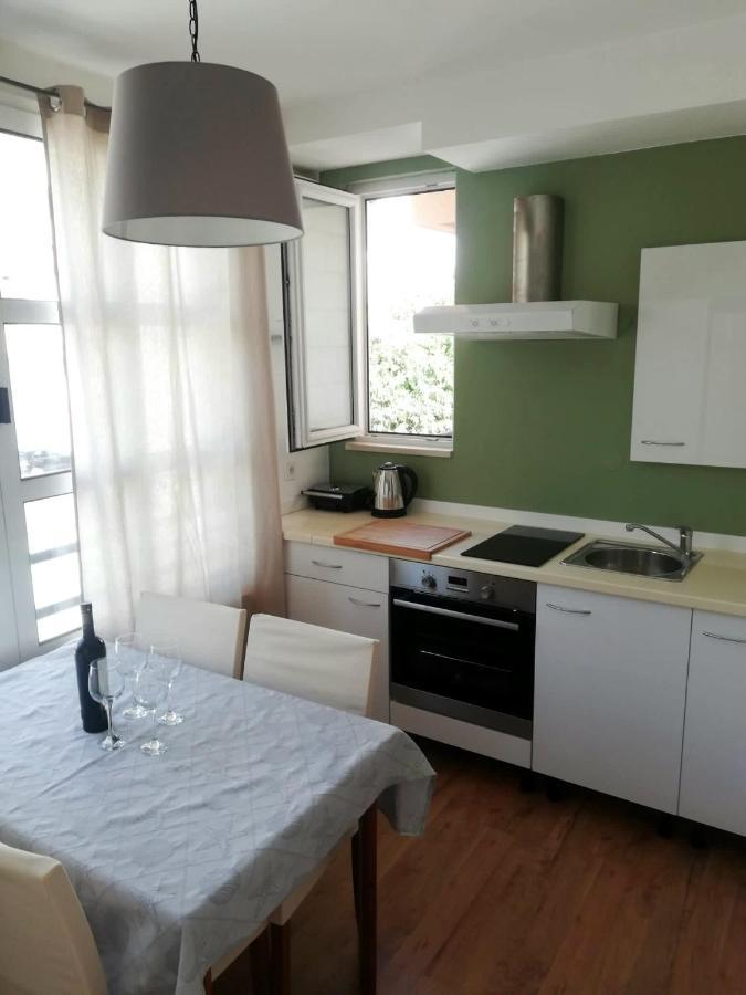 Apartmani Mistral มาคาร์สกา ภายนอก รูปภาพ
