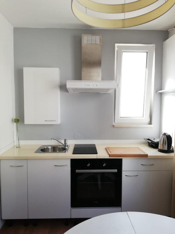 Apartmani Mistral มาคาร์สกา ภายนอก รูปภาพ