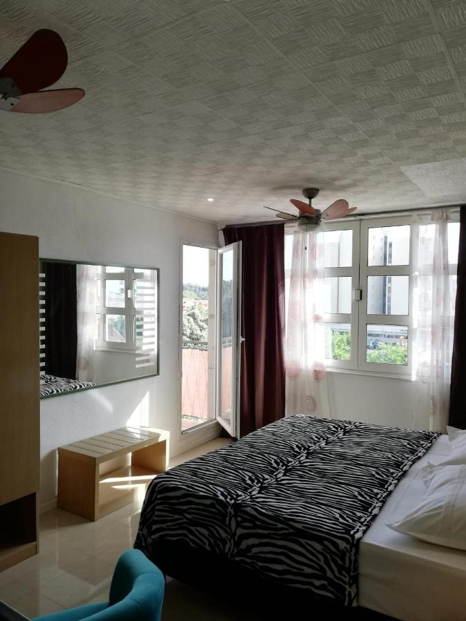 Apartmani Mistral มาคาร์สกา ภายนอก รูปภาพ