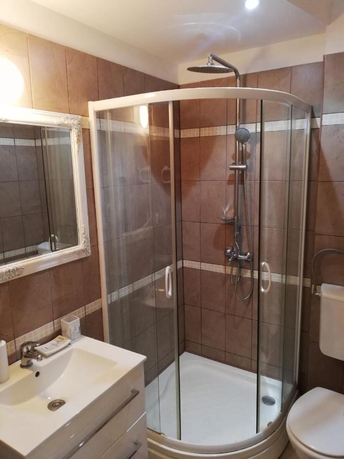 Apartmani Mistral มาคาร์สกา ภายนอก รูปภาพ
