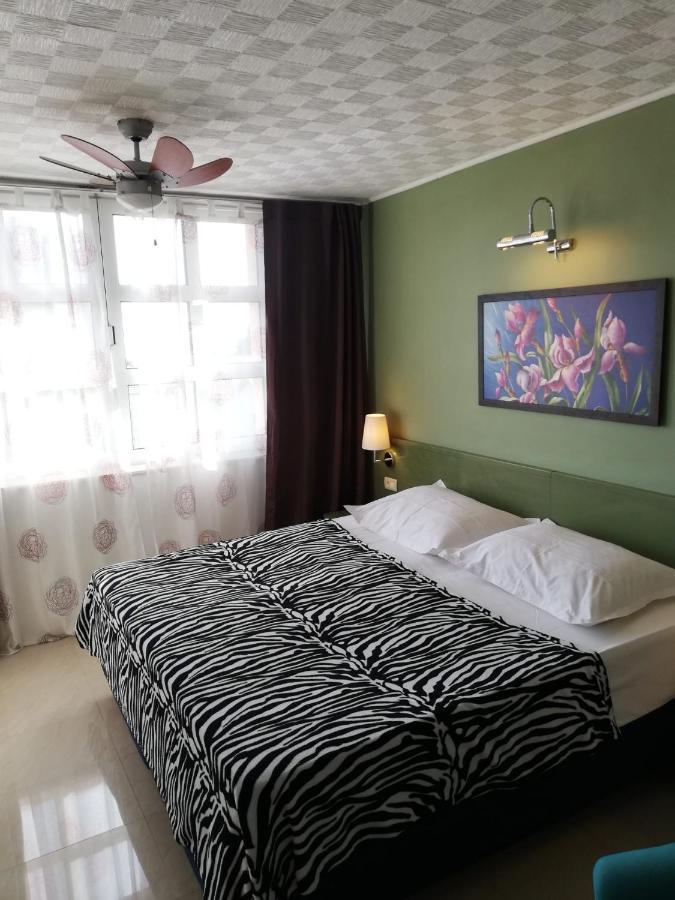 Apartmani Mistral มาคาร์สกา ภายนอก รูปภาพ