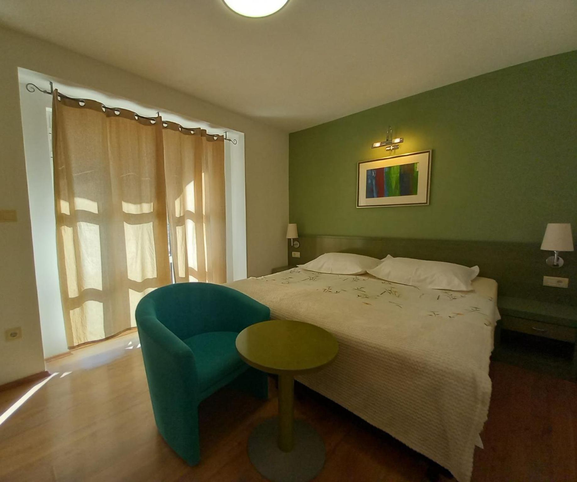 Apartmani Mistral มาคาร์สกา ห้อง รูปภาพ